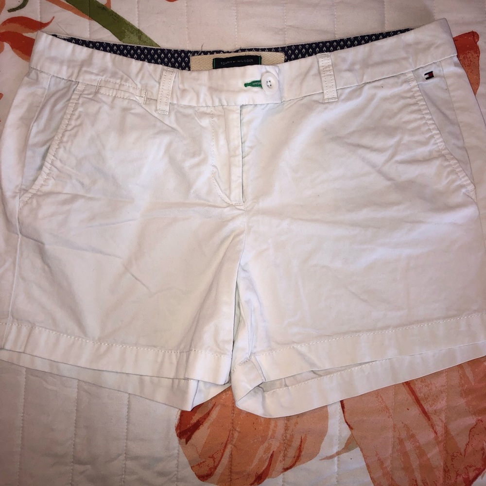Tommy Hilfiger White short